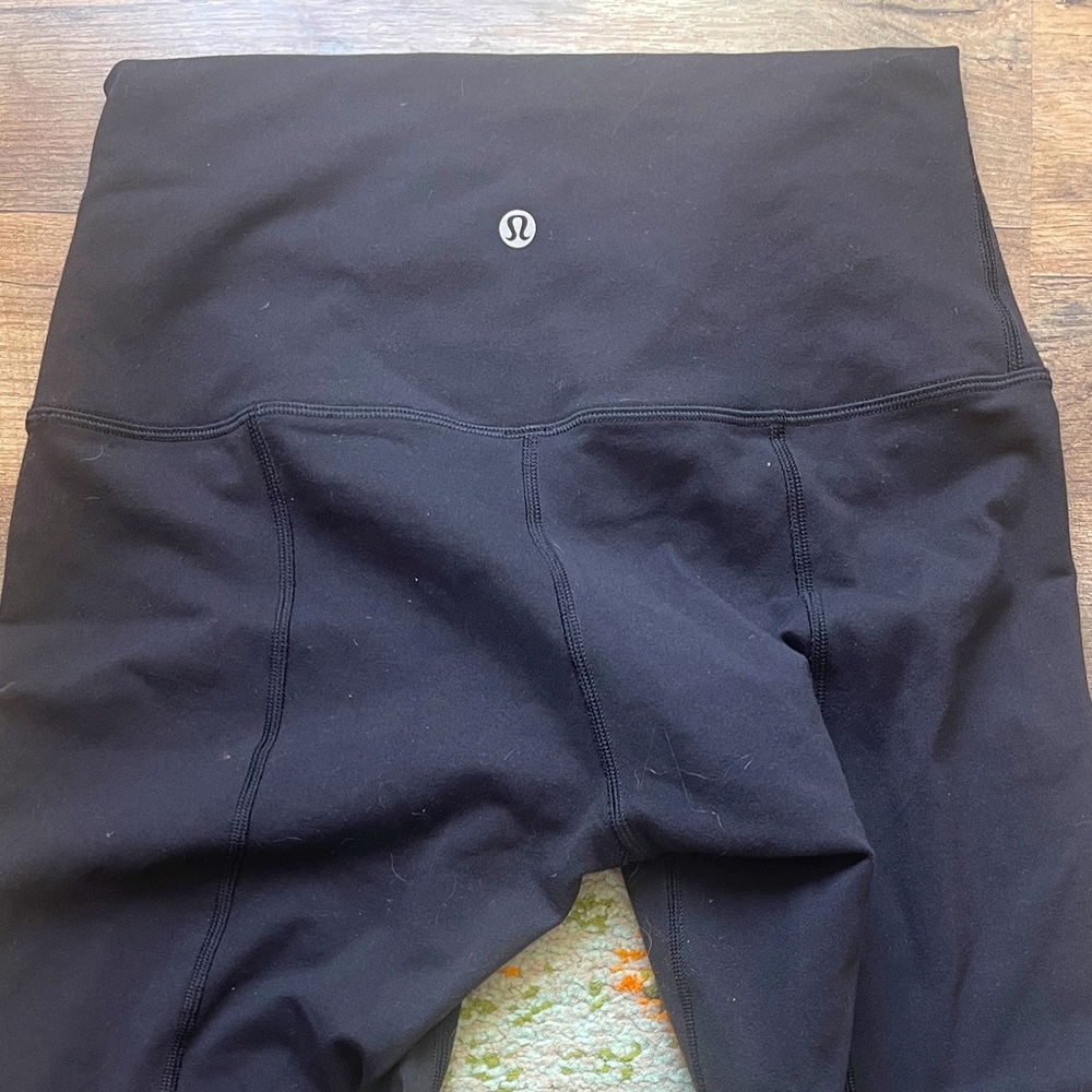 Lululemon Wunder Under Scalloped Hem High-Rise Crop 23
